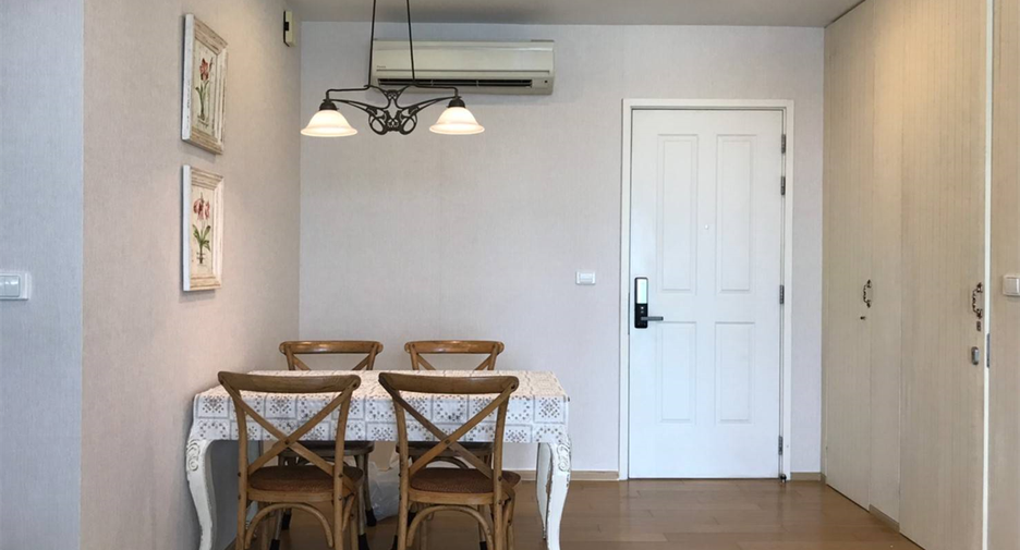 For rent 2 bedrooms condo in Khlong San, Bangkok