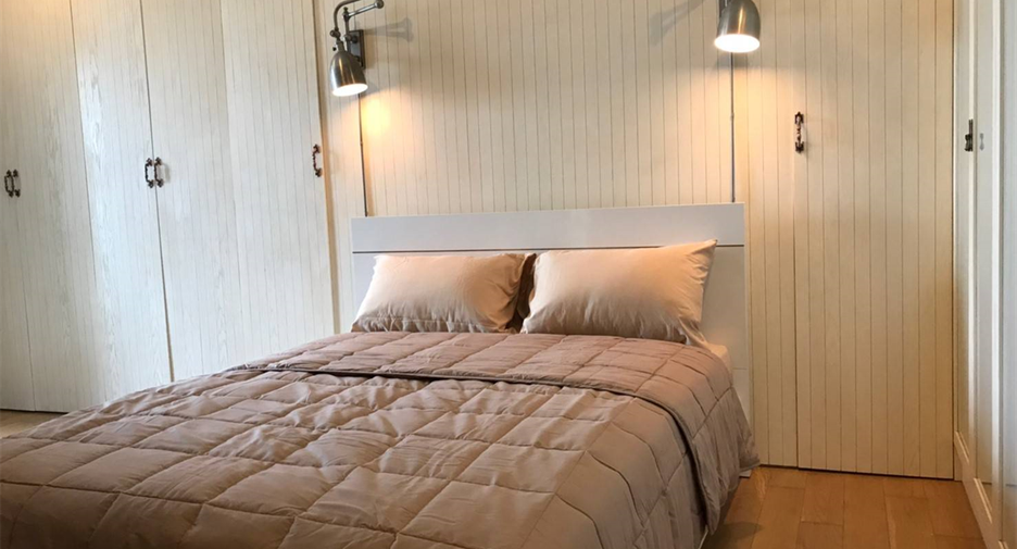 For rent 2 bedrooms condo in Khlong San, Bangkok