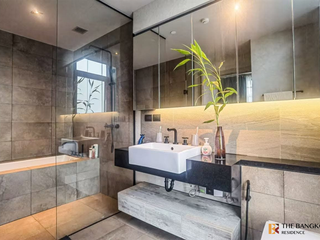 For rent 2 ベッドルーム condo in Watthana, Bangkok