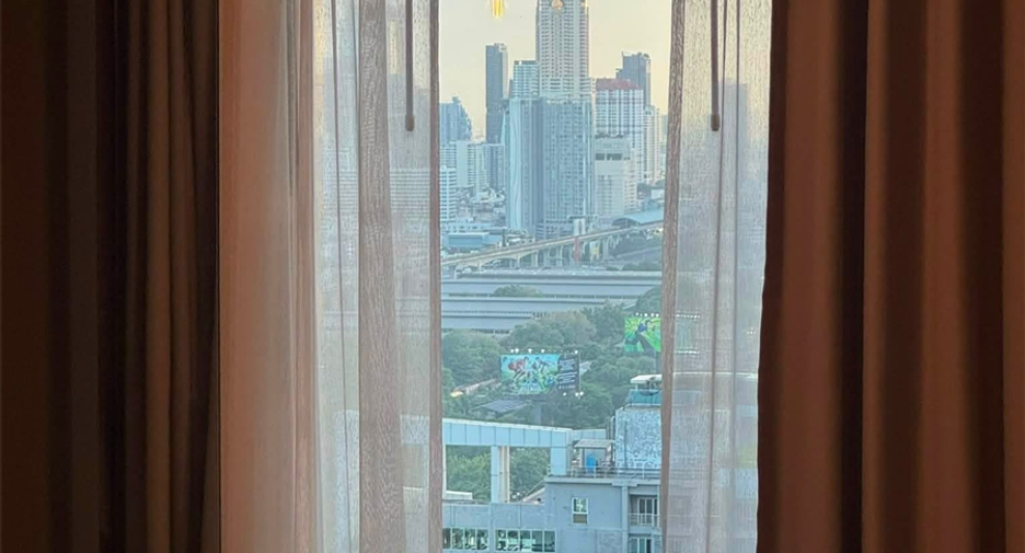 Condo en venta de 1 habitaciones en Huai Khwang, Bangkok