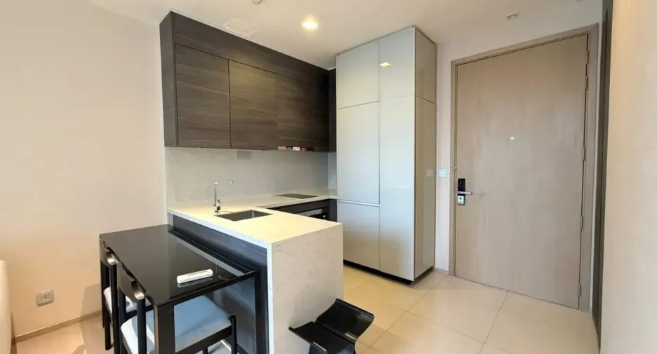 For rent 1 bed condo in Watthana, Bangkok