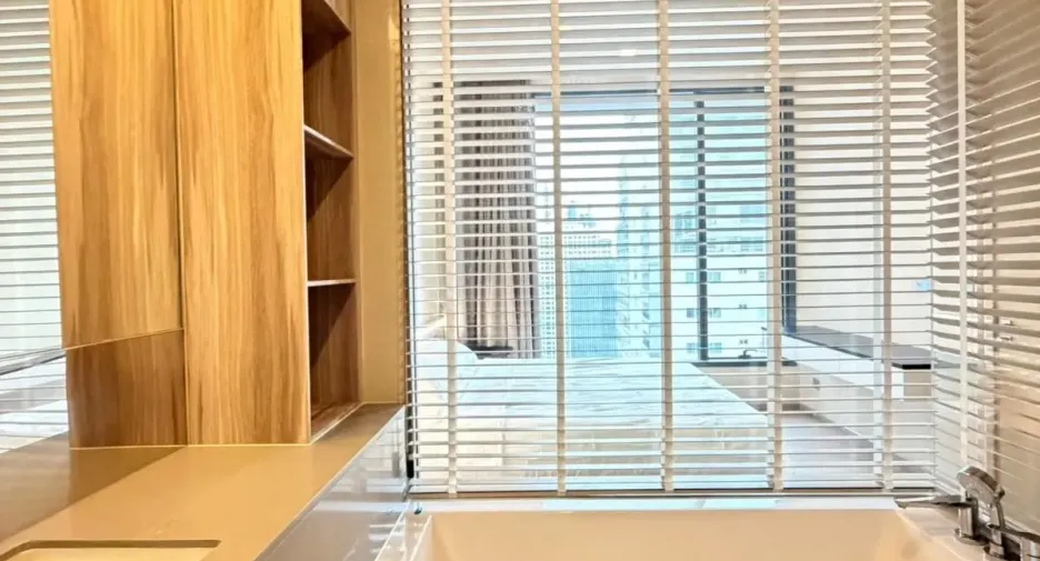 For rent 1 bed condo in Watthana, Bangkok