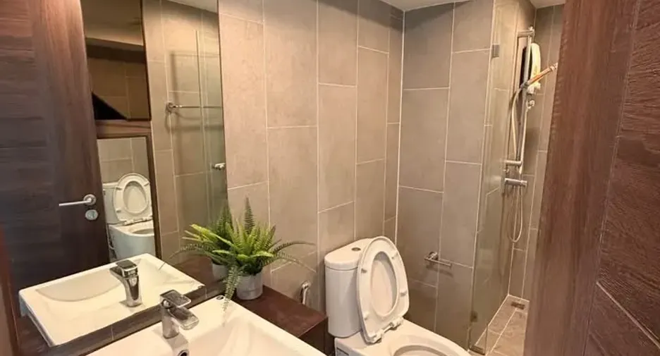 Wohnung zur Miete und zum Kauf mit 1 Zimmer in Watthana, Bangkok