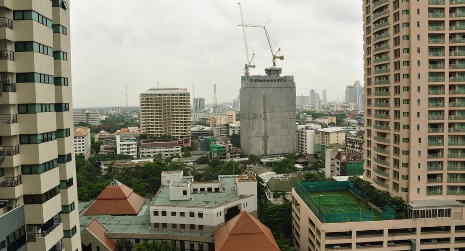 For rent 2 bedrooms condo in Sathon, Bangkok