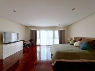 For rent 3 bedrooms townhouse in Khlong Toei, Bangkok