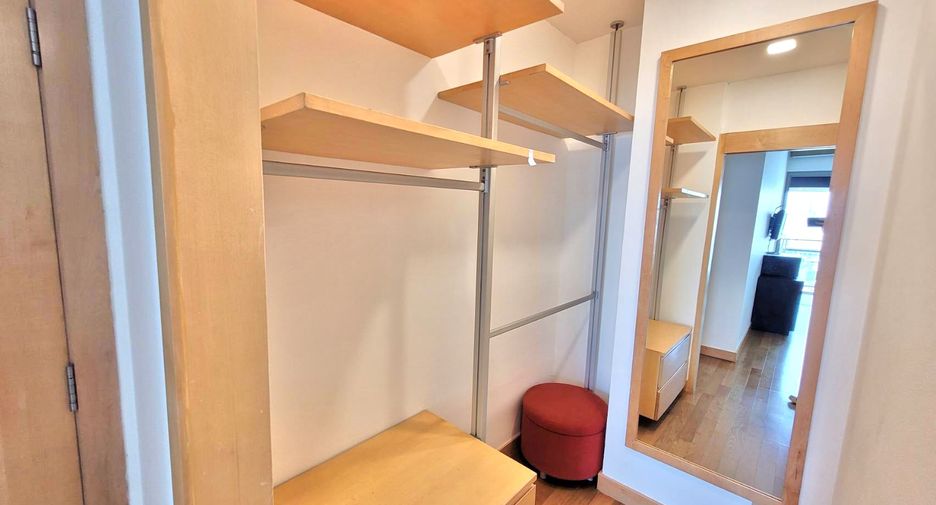 Wohnung zur Miete mit 2 Zimmer in Khlong Toei, Bangkok