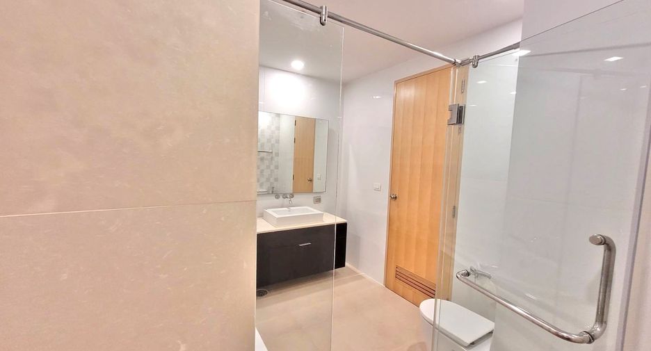 Wohnung zur Miete mit 2 Zimmer in Khlong Toei, Bangkok