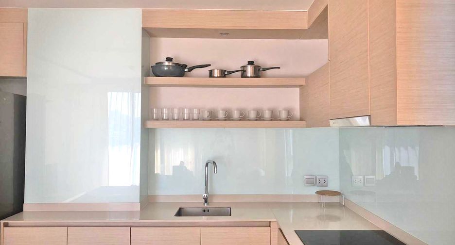 For rent 2 bedrooms condo in Watthana, Bangkok