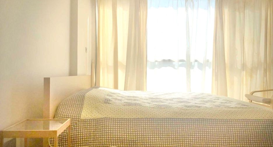 For rent 2 bedrooms condo in Watthana, Bangkok