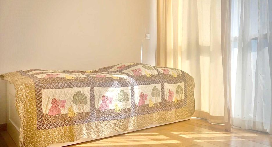 For rent 2 bedrooms condo in Watthana, Bangkok