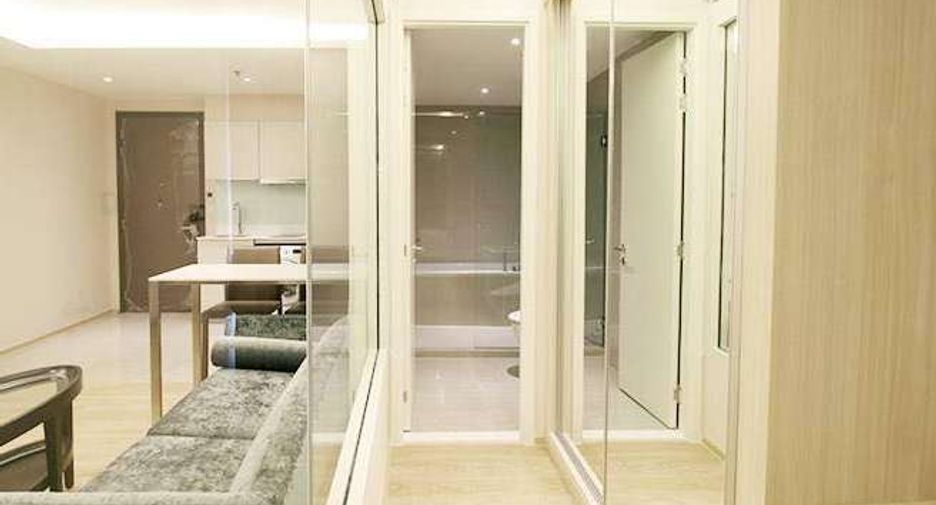 For rent and for sale 1 bed condo in Watthana, Bangkok