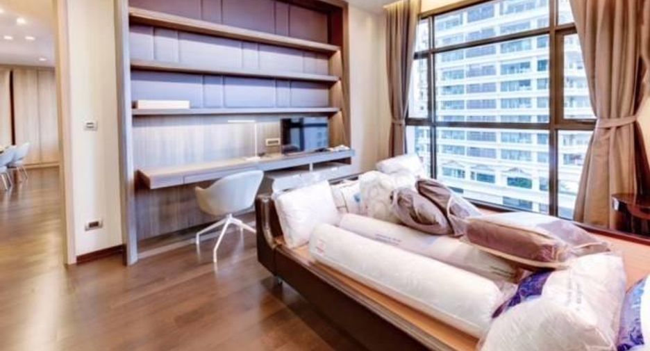 For rent そして for sale 2 ベッドルーム condo in Khlong Toei, Bangkok