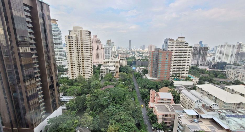 Wohnung zur Miete mit 3 Zimmer in Khlong Toei, Bangkok