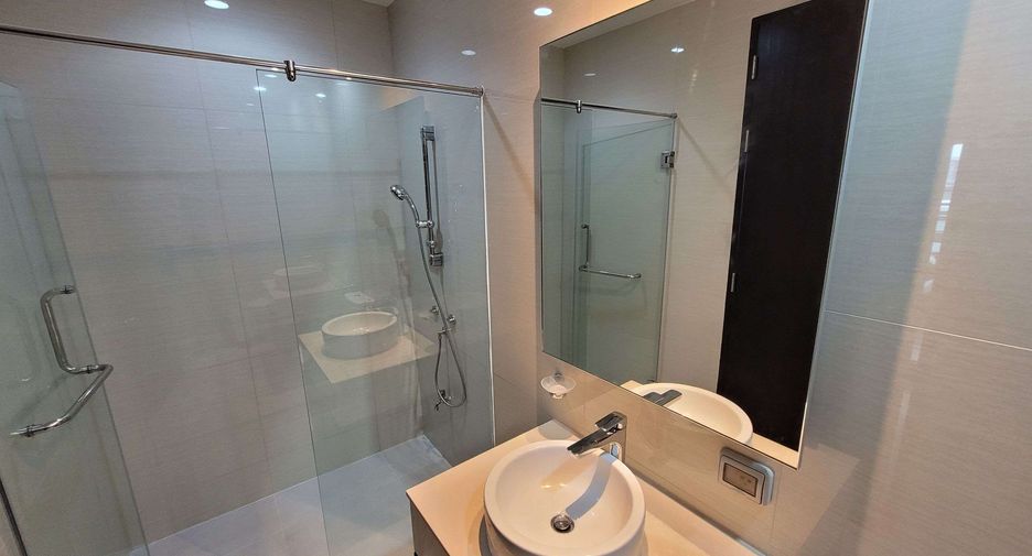 Wohnung zur Miete mit 3 Zimmer in Khlong Toei, Bangkok
