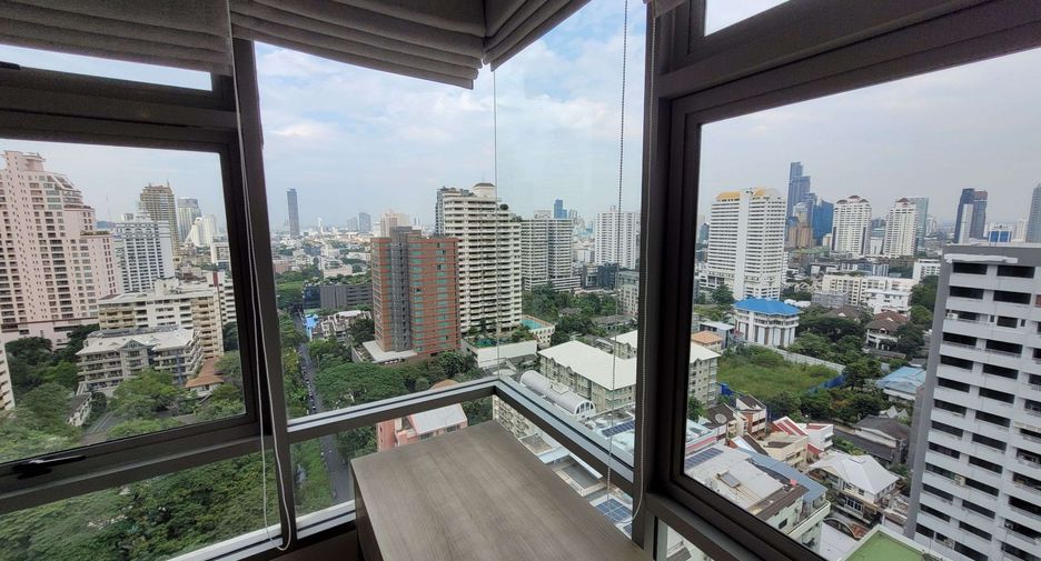 Wohnung zur Miete mit 3 Zimmer in Khlong Toei, Bangkok