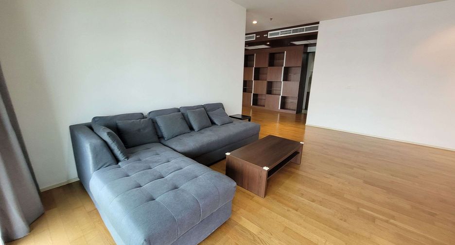 Wohnung zur Miete mit 3 Zimmer in Khlong Toei, Bangkok