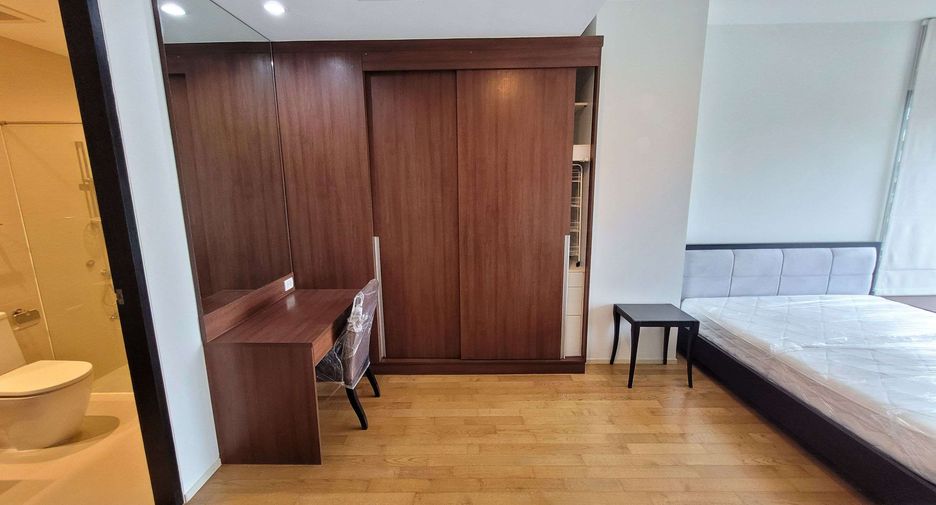 Wohnung zur Miete mit 3 Zimmer in Khlong Toei, Bangkok