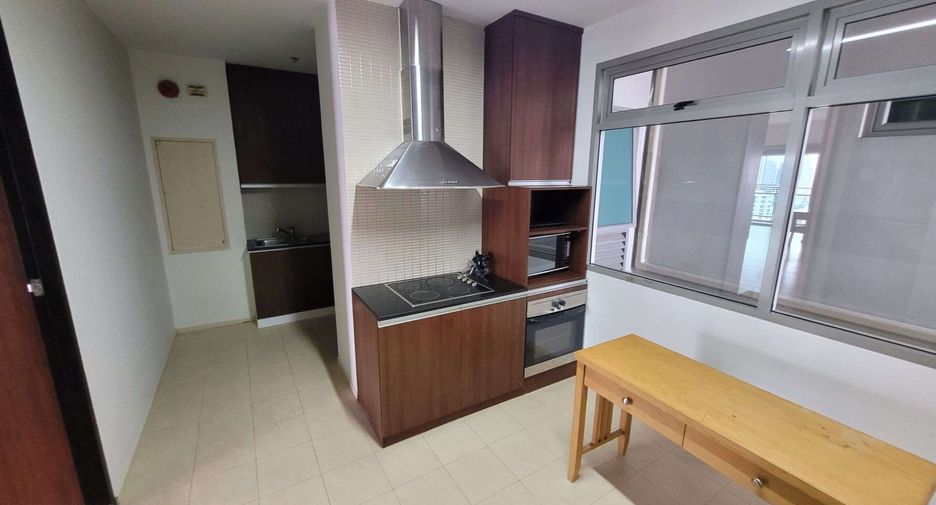 Wohnung zur Miete mit 3 Zimmer in Khlong Toei, Bangkok