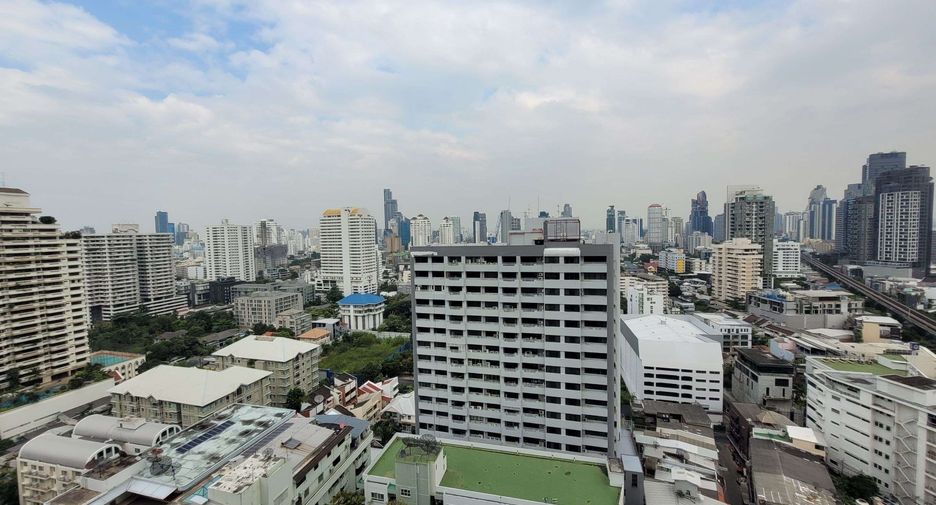 Wohnung zur Miete mit 3 Zimmer in Khlong Toei, Bangkok