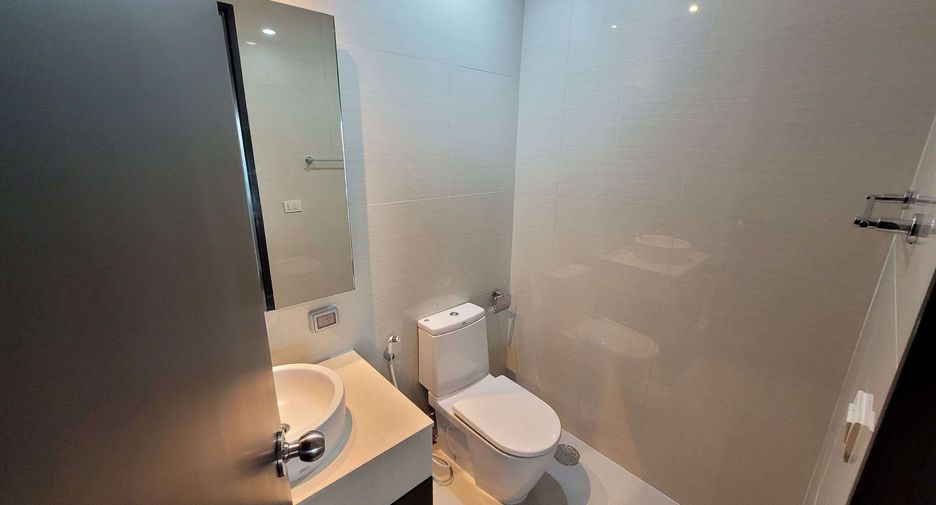 Wohnung zur Miete mit 3 Zimmer in Khlong Toei, Bangkok