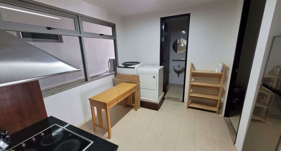 Wohnung zur Miete mit 3 Zimmer in Khlong Toei, Bangkok