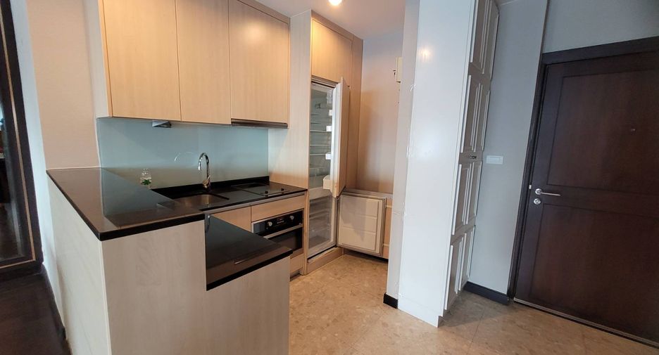 For rent and for sale 1 bed condo in Sathon, Bangkok
