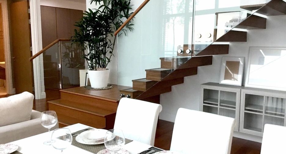 For rent 3 bedrooms condo in Khlong Toei, Bangkok
