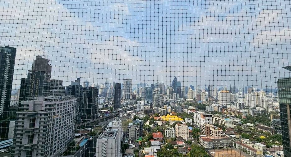 À louer 3 chambres condo à Watthana, Bangkok