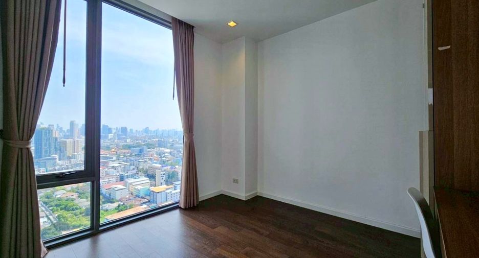 For rent 2 bedrooms condo in Sathon, Bangkok