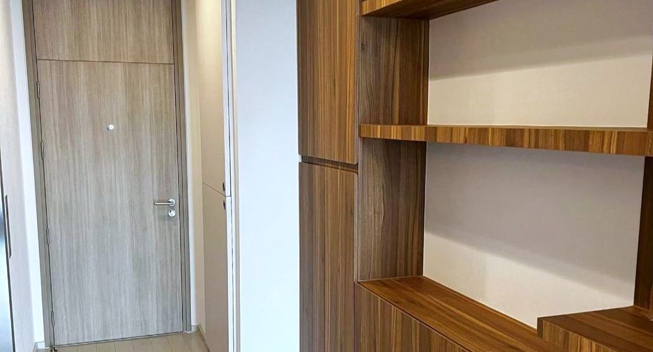 Wohnung zur Miete mit 2 Zimmer in Pathum Wan, Bangkok