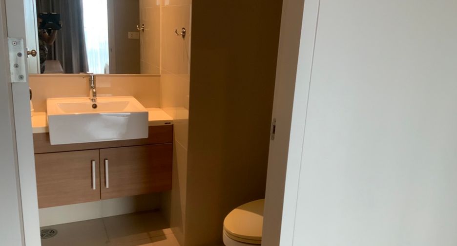 For rent and for sale 2 bedrooms condo in Khlong Toei, Bangkok