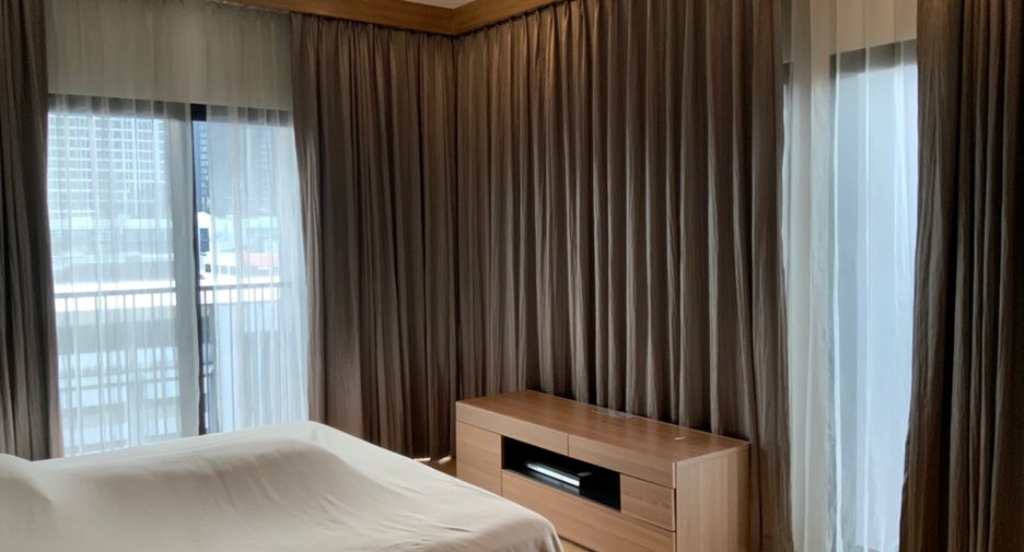 For rent and for sale 2 bedrooms condo in Khlong Toei, Bangkok