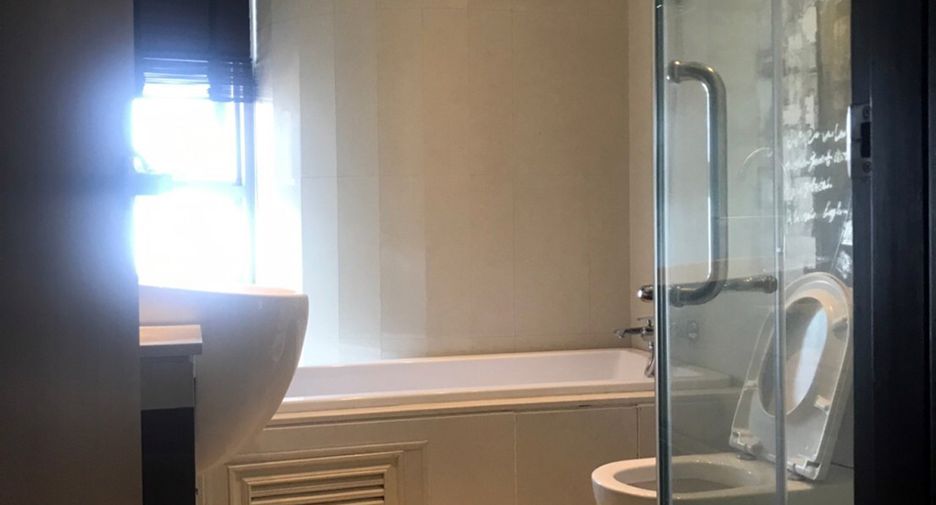 Wohnung zur Miete mit 2 Zimmer in Khlong Toei, Bangkok