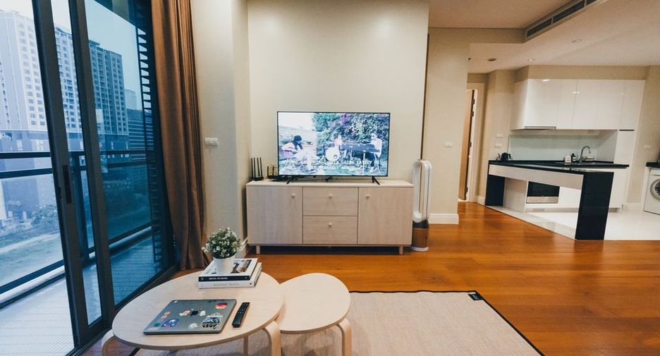 For rent 2 bedrooms condo in Khlong Toei, Bangkok