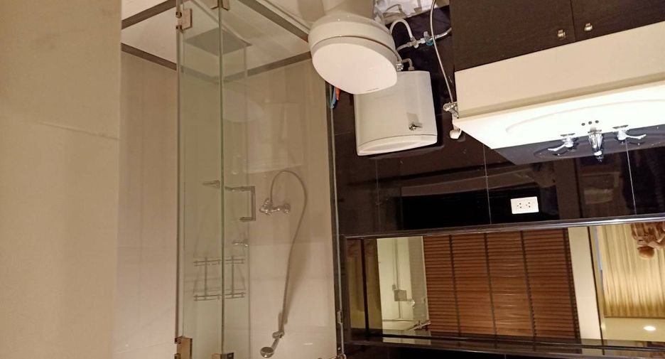 Condo en alquiler de 1 habitaciones en Pathum Wan, Bangkok