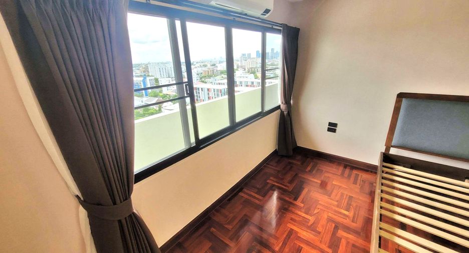 For rent 3 bedrooms condo in Watthana, Bangkok