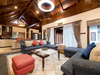 Villa en alquiler de 3 habitaciones en Bang Lamung, Chonburi