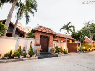 Villa en alquiler de 3 habitaciones en Bang Lamung, Chonburi