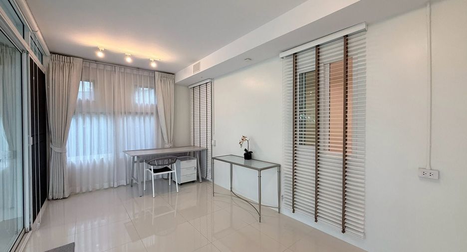 À louer 4 chambres maison à Bang Phli, Samut Prakan