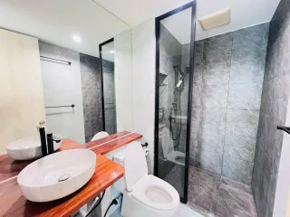 For rent 2 bedrooms condo in Thon Buri, Bangkok