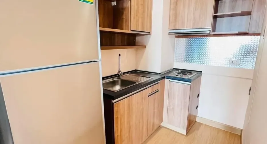 For rent 2 bedrooms condo in Thon Buri, Bangkok