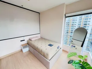 For rent 2 bedrooms condo in Thon Buri, Bangkok