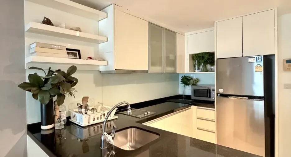 À vendre 2 chambres condo à Watthana, Bangkok