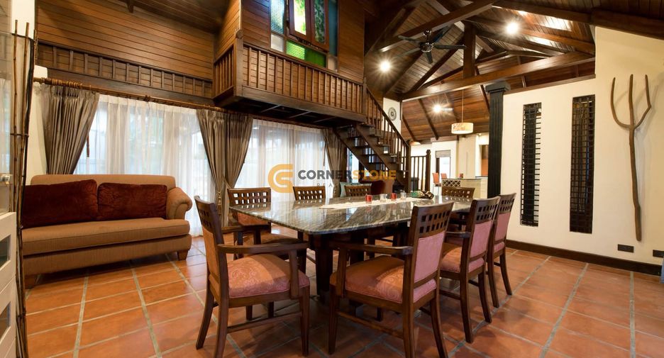 Casa en alquiler de 3 habitaciones en Bang Lamung, Chonburi