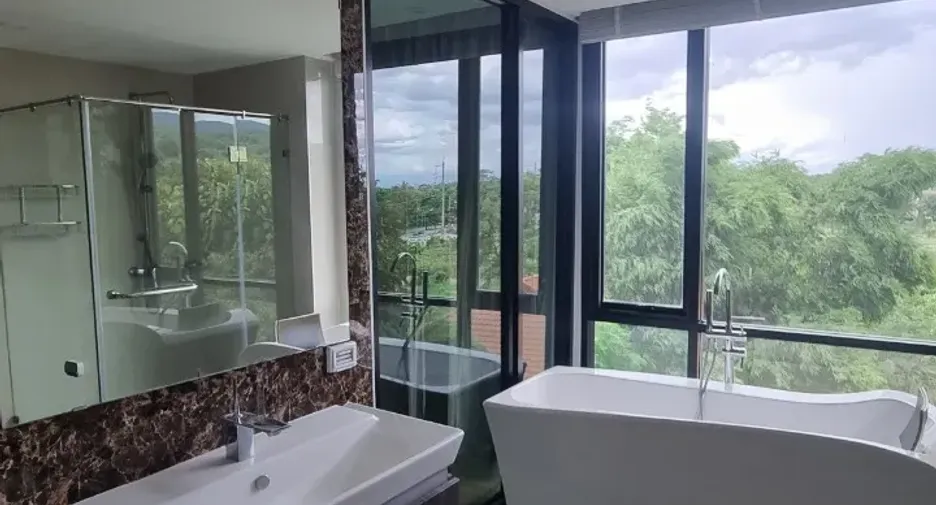 Condo en alquiler de 2 habitaciones en Mueang Chiang Mai, Chiang Mai