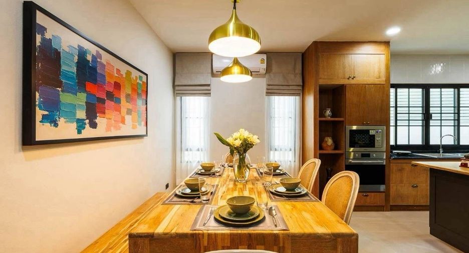For rent 5 bedrooms house in Mueang Chiang Mai, Chiang Mai