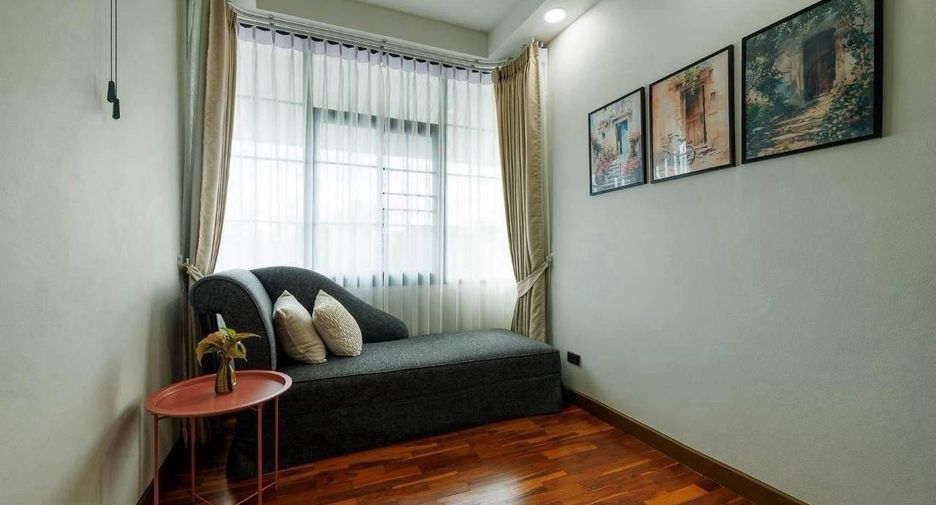 For rent 5 bedrooms house in Mueang Chiang Mai, Chiang Mai