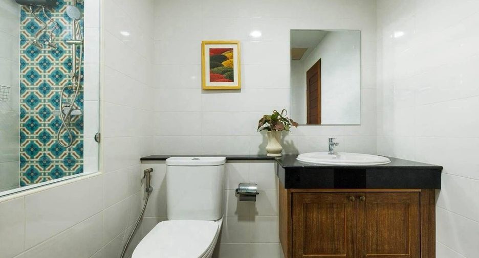 For rent 5 bedrooms house in Mueang Chiang Mai, Chiang Mai