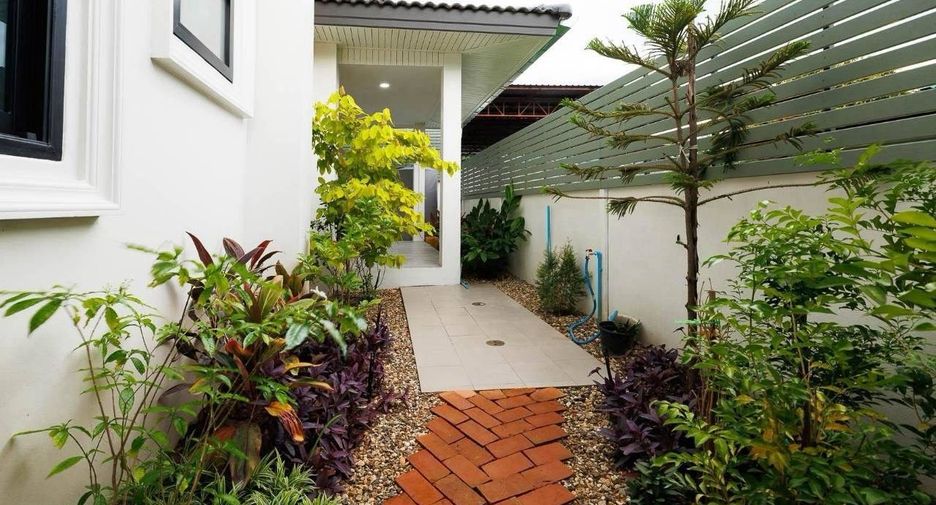 For rent 5 bedrooms house in Mueang Chiang Mai, Chiang Mai