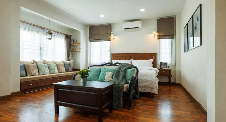 For rent 5 bedrooms house in Mueang Chiang Mai, Chiang Mai